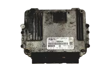 0 281 011 701  Calculateur Ford