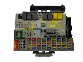 24412497  Boîtier fusibles Opel