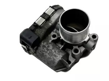 8200330810 8200330812 Boitier papillon d’admission Nissan Opel Renault