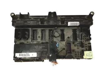 8380407  Boîtier fusibles BMW
