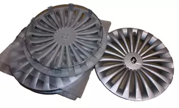 7711943945 Caches roues Renault