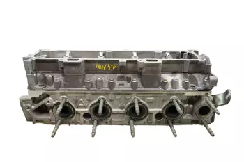 9643477110 9636896880 Culasse moteur avec vannes sans un arbre à cames Citroen Peugeot _1,4 HDI 8v  / 1,4 TDCi