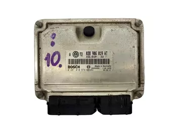 038 906 019 AT Calculateur ecu Volkswagen