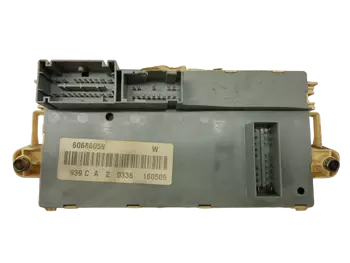 60686059 Boîtier fusibles Alfa Romeo