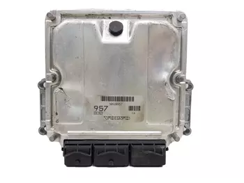 HOM8200065996 Calculateur Volvo
