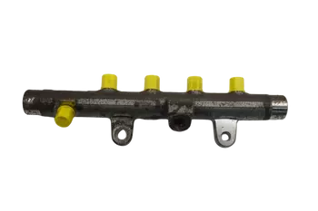8200704212 A2C27000234  Rampe d'injection Renault 1,5 dci