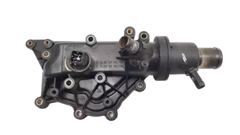 8200561426  8200023915 Boitier thermostat d'eau moteur Renault 1.4 16v / 1.6 16v