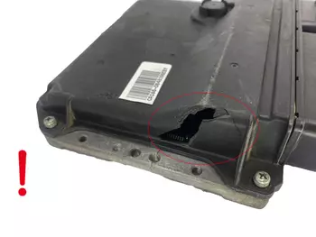 89661-0DB01  Calculateur Toyota