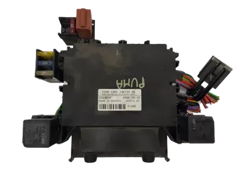 YS6T14K150AB  Boîtier fusibles Ford
