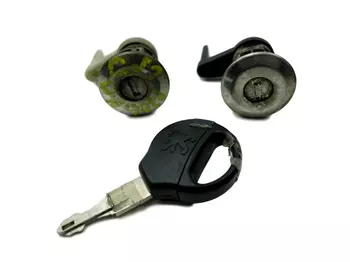 00000 Serrure de porte Peugeot