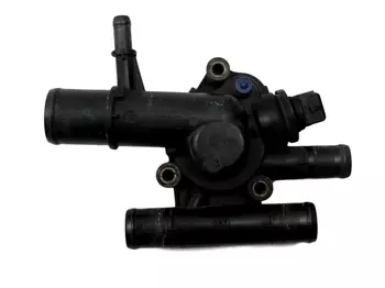 8200074349 Boitier thermostat d'eau moteur Nissan Opel Renault _1,9 DCI
