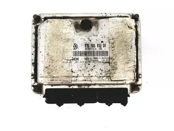 030 906 032 DR Calculateur Seat Volkswagen