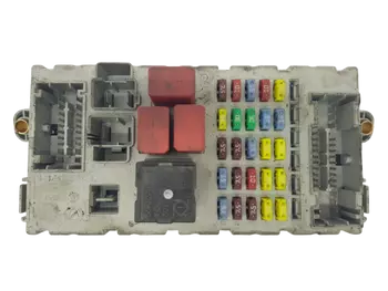 46846745 CPL Boîtier fusibles Fiat