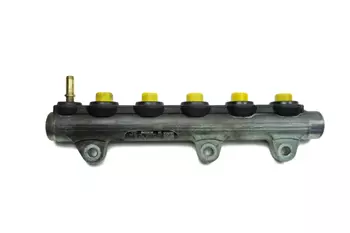 8200853678 Rampe d'injection Nissan Opel Renault _2,0 Dci M9R