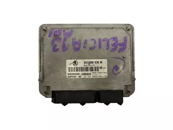 047906030M Calculateur ecu Skoda