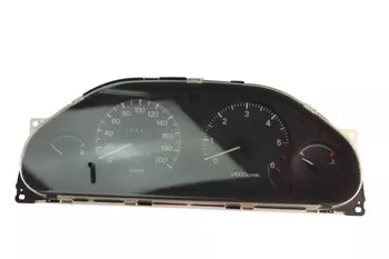 MB918449 Le compteur, compteur de vitesse, tableau de bord Mitsubishi