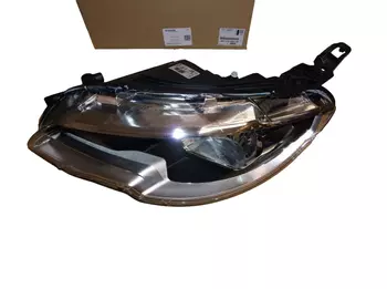 9817298380 Phare Peugeot