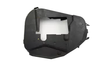 135630100R  Boîtier\/protection de distribution Dacia Renault 1,5 dci K9K