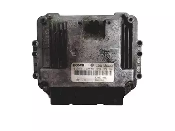 0 281 011 390 Calculateur Renault
