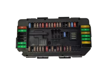 938906801 Boîtier fusibles BMW