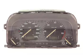 88311188 87001262 Le compteur, compteur de vitesse, tableau de bord Volkswagen