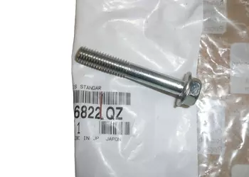 6822.QZ Vis Citroen Peugeot