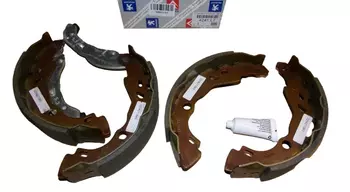 4241.L7,  4241L7 Mâchoires de frein Citroen Peugeot