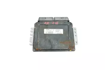 8200069300 Calculateur d’ ordinateur ecu Renault _1,4 8v E7J
