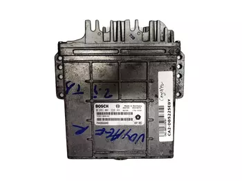 P04686660AB Calculateur Chrysler