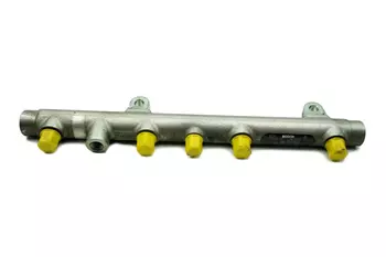 8200347174 Rampe d'injection Renault Volvo _1,9 DCI