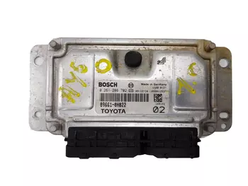 89661-0H022 Calculateur ecu Toyota