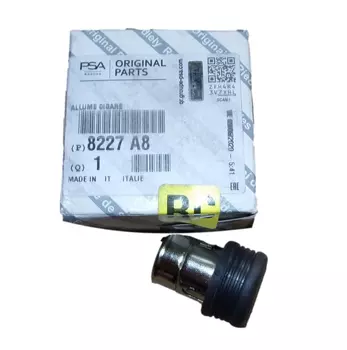 8227.A8 Allume- cigares Citroen Peugeot