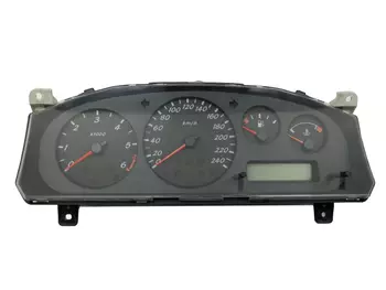 J8 BE823 Bloc compteurs vitesse Nissan
