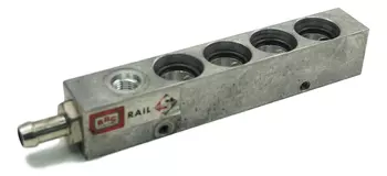 67R-010185 110R-000005 Rampe d'injection Citroen Peugeot Renault