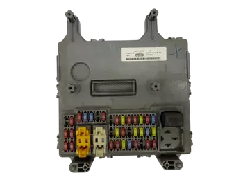 56009987AE Boîtier fusibles Jeep