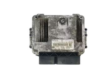 55560810DB Calculateur Opel