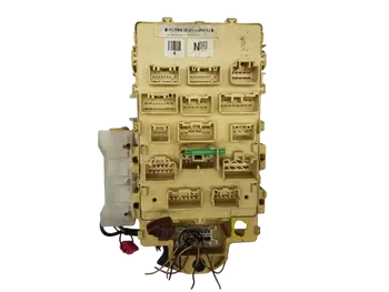 82730-0D040 Boîtier fusibles Toyota