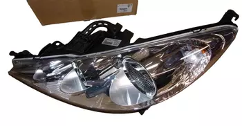 6208.96,  620896 Phare Peugeot