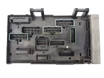 04869001AJ  Boîtier fusibles Chrysler