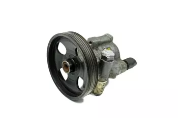 8200096704 Pompe de direction assistée Nissan Renault _1,9 dci