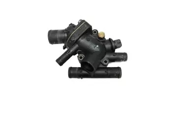8200065392 Boitier thermostat d'eau moteur Renault _1,9 D F8Q / 1,9 DTI F9Q / 1,9 dci F9Q