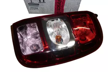 265506837R Phare de voiture Dacia
