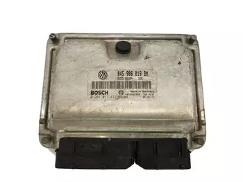 045 906 019 BM Calculateur ecu Skoda