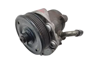 7700830788 7700100653 Pompe de direction assistée Renault 2,2 D