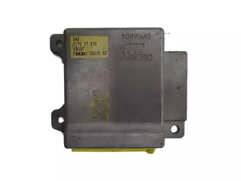 C1Y657K30 Calculateur Mazda