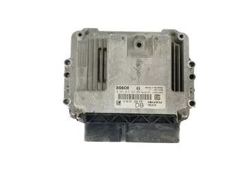 55560810DB Calculateur Opel