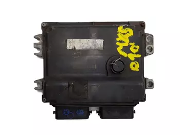 L83118881F Calculateur Mazda
