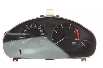 MR308409 0P0231005 Le compteur, compteur de vitesse, tableau de bord Mitsubishi