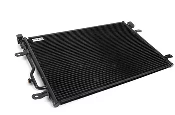 8E0260403D Condenseur de climatisation Audi