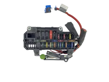 61136900583-03 Boîtier fusibles BMW